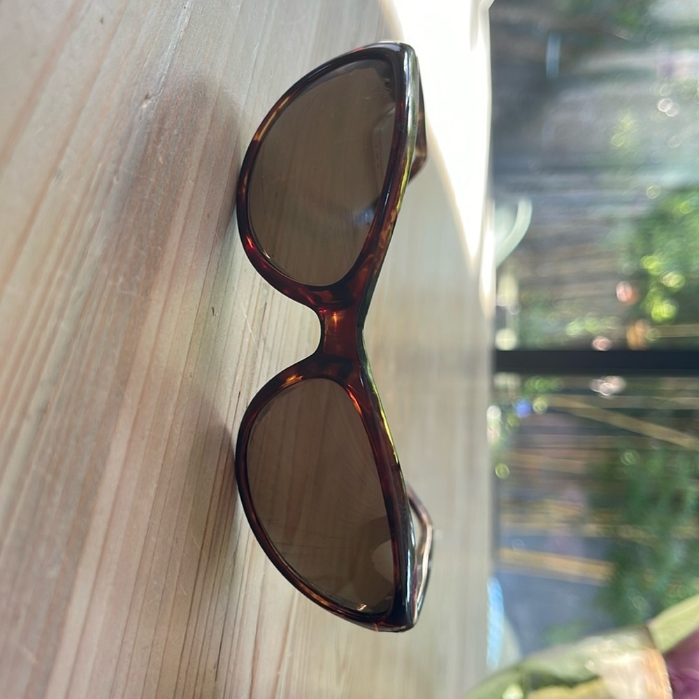 Maui Jim 137 Catamaran Sunglasses - Picture 2 of 8